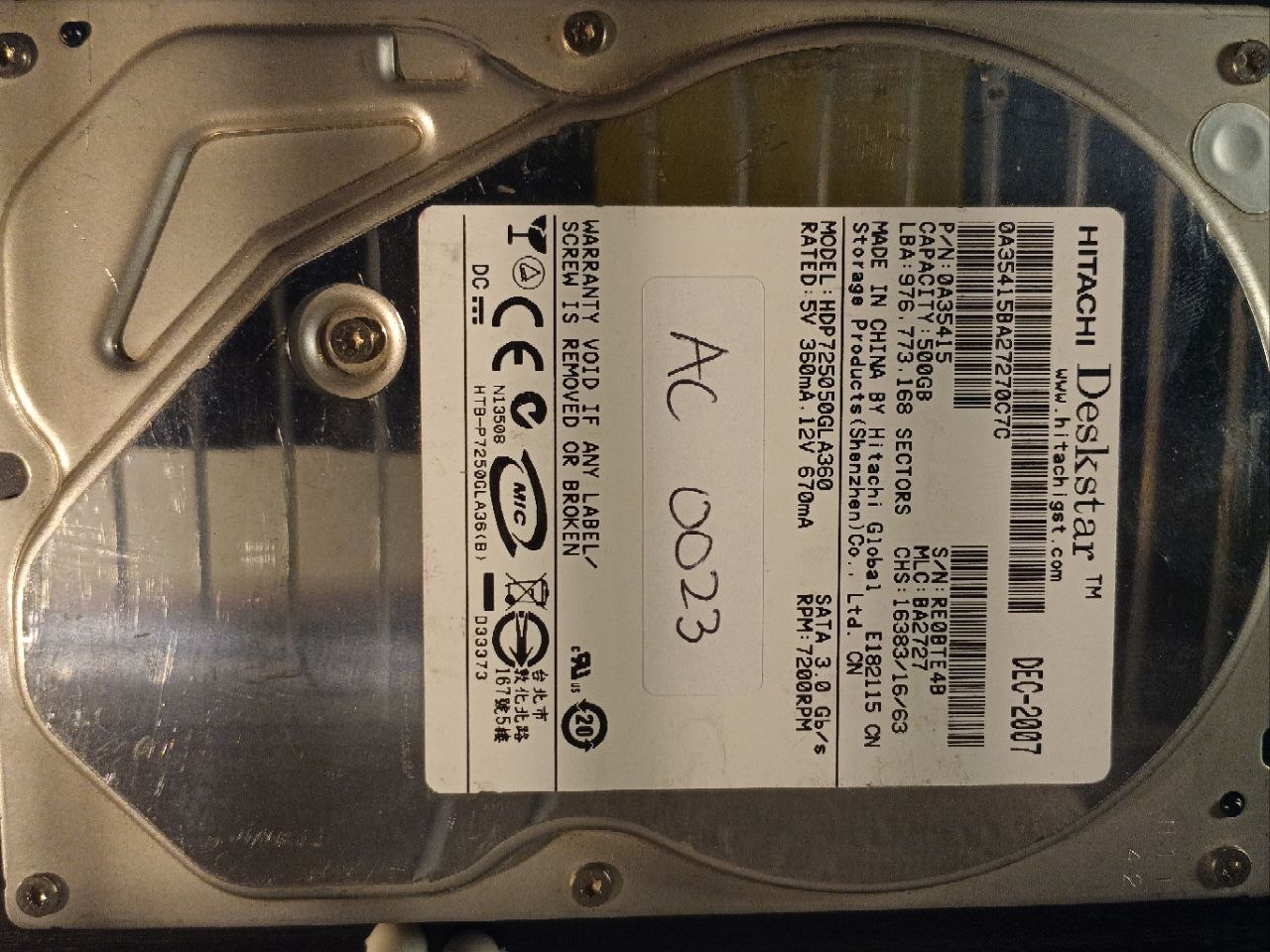 AC0023 - Hitachi HDP725050GLA360 500GB SATA 3.0Gb/s donor drive - serial REQBTE4B - part 0A35415 photo